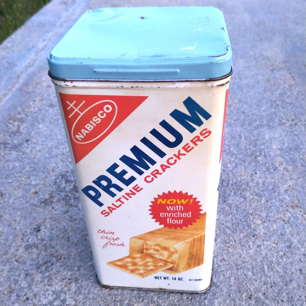 😄😄3for$30Vintage Nabisco Premium crackers 54 year old antique collectable tin!